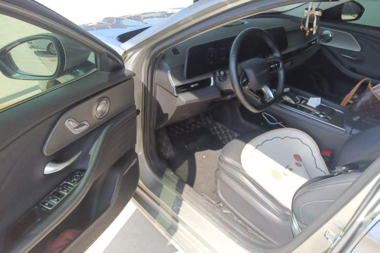 Used Chery Arrizo 8 2022 1.6T DCT Elite Interior 3