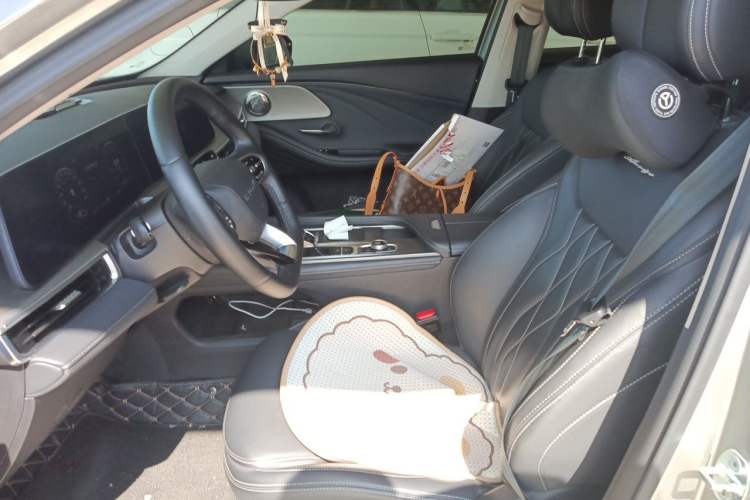 Used Chery Arrizo 8 2022 1.6T DCT Elite Left Front Seat