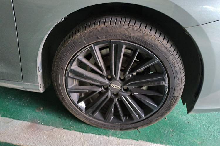 Used Chery Arrizo 8 2022 1.6T DCT Zhen Right Front Wheel Hub