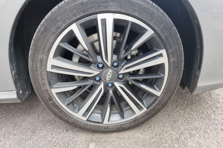 Used Chery Arrizo 8 2022 1.6T DCT Ya Right Front Wheel Hub