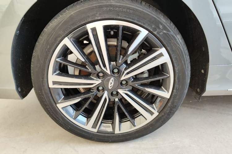 Used Chery Arrizo 8 2022 1.6T DCT Ya Right Rear Wheel Hub
