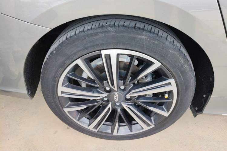 Used Chery Arrizo 8 2022 1.6T DCT Ya Right Rear Wheel Hub