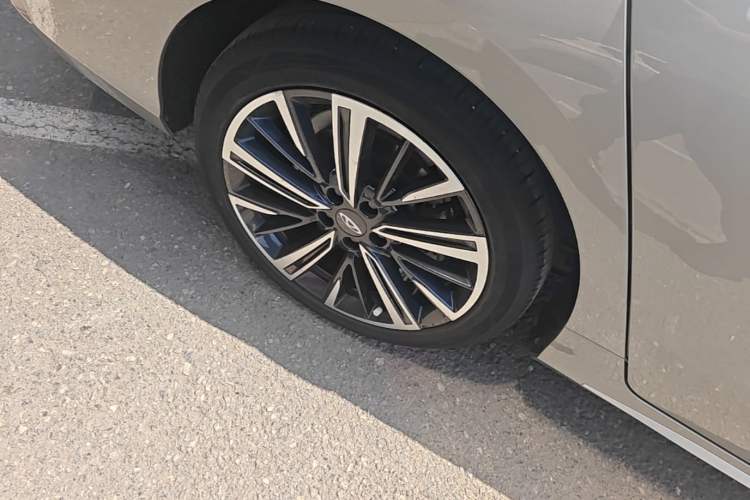 Used Chery Arrizo 8 2022 1.6T DCT Standard Right Rear Wheel Hub