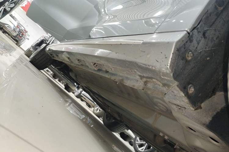 Used Chery Arrizo 8 2022 1.6T DCT Ya Right Side Sill