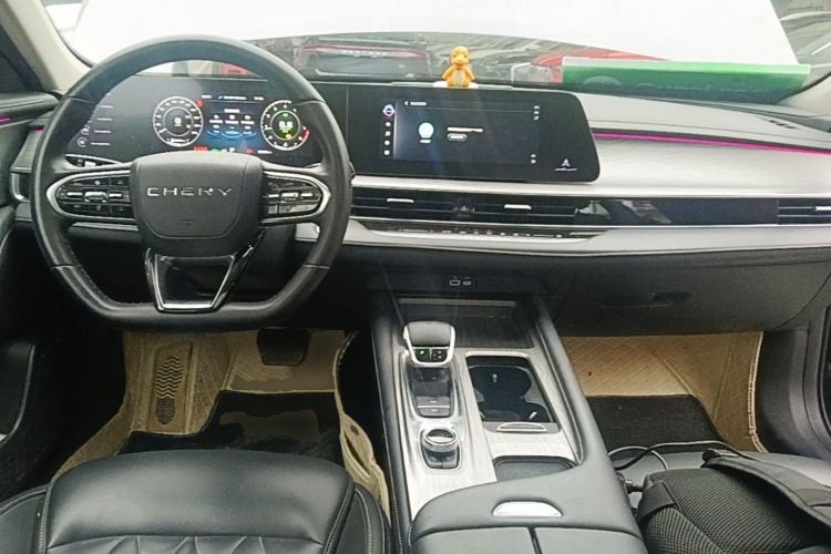 Used Chery Arrizo 8 2022 1.6T DCT Elite Center Console
