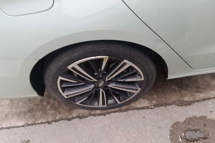 Used Chery Arrizo 8 2022 1.6T DCT Elite Right Rear Wheel Hub