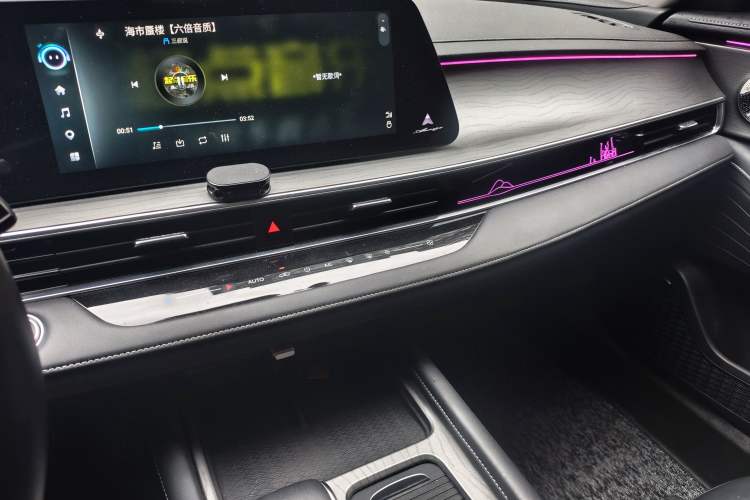 Used Chery Arrizo 8 2022 1.6T DCT Zhen Audio And AC Panel
