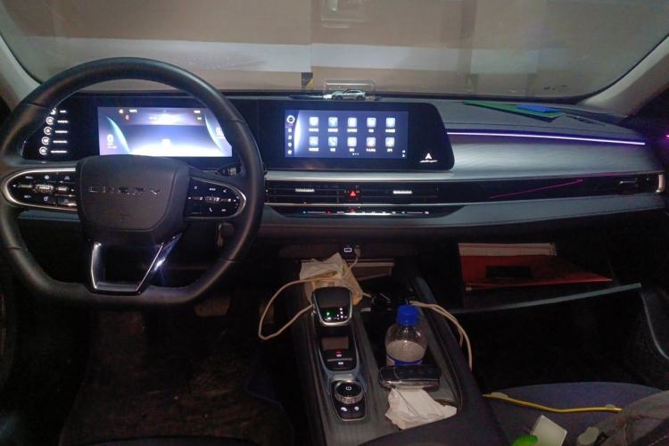 Used Chery Arrizo 8 2022 1.6T DCT Elite Center Console