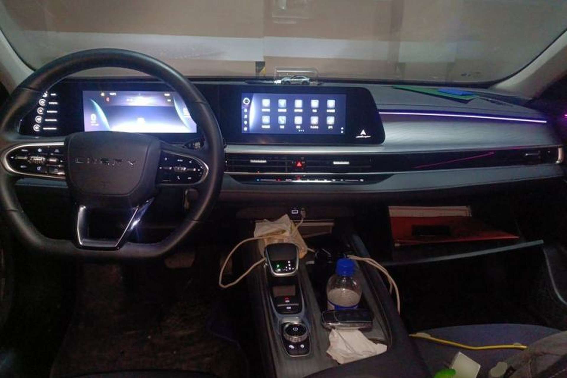 Used Chery Arrizo 8 2022 1.6T DCT Elite Center Console
