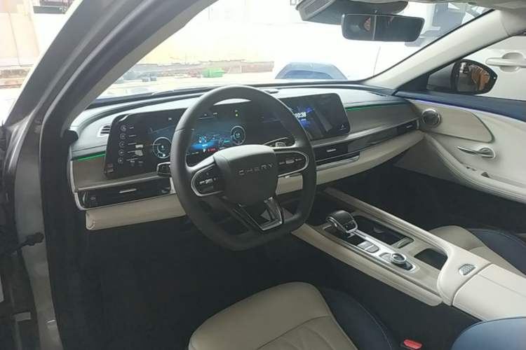 Used Chery Arrizo 8 2022 1.6T DCT Ya Center Console