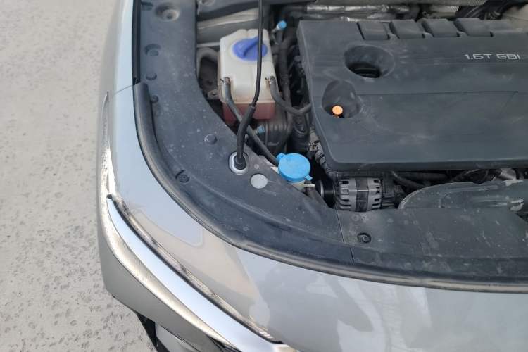 Used Chery Arrizo 8 2022 1.6T DCT Elite Engine Bay Right