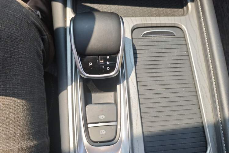 Used Chery Arrizo 8 2022 1.6T DCT Ya Gear Lever