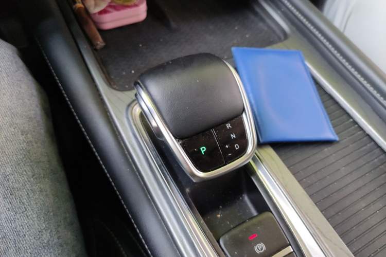 Used Chery Arrizo 8 2022 1.6T DCT Ya Gear Lever