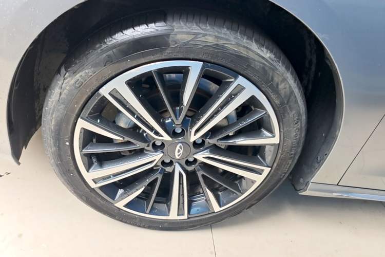 Used Chery Arrizo 8 2022 1.6T DCT Standard Left Front Wheel Hub