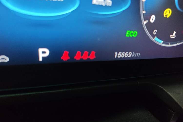 Used Chery Arrizo 8 2022 1.6T DCT Ya Odometer Close Up