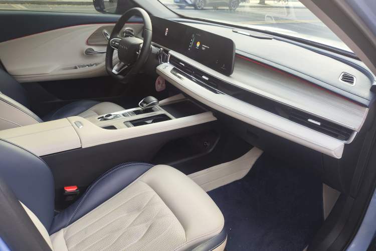 Used Chery Arrizo 8 2022 1.6T DCT Elite Right Front Seat