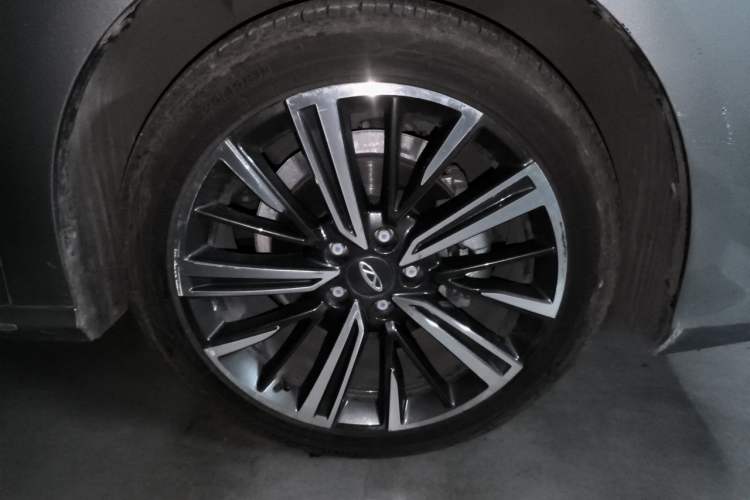 Used Chery Arrizo 8 2022 1.6T DCT Ya Right Front Wheel Hub