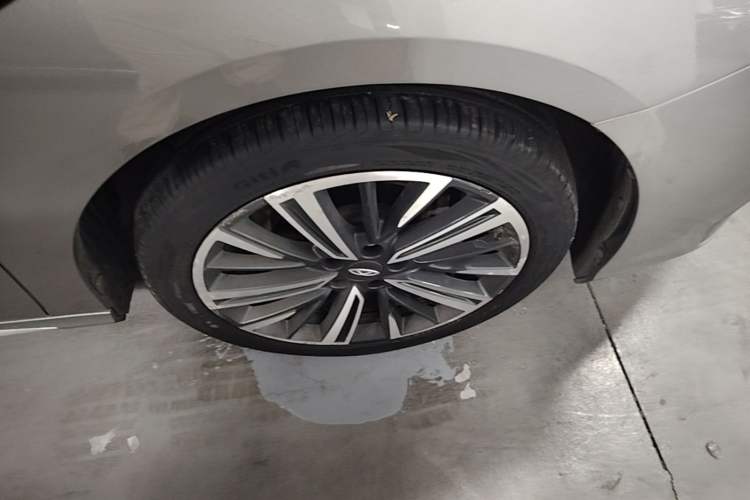 Used Chery Arrizo 8 2022 1.6T DCT Ya Right Front Wheel Hub