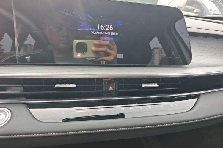 Used Chery Arrizo 8 2022 1.6T DCT Elite Audio And AC Panel