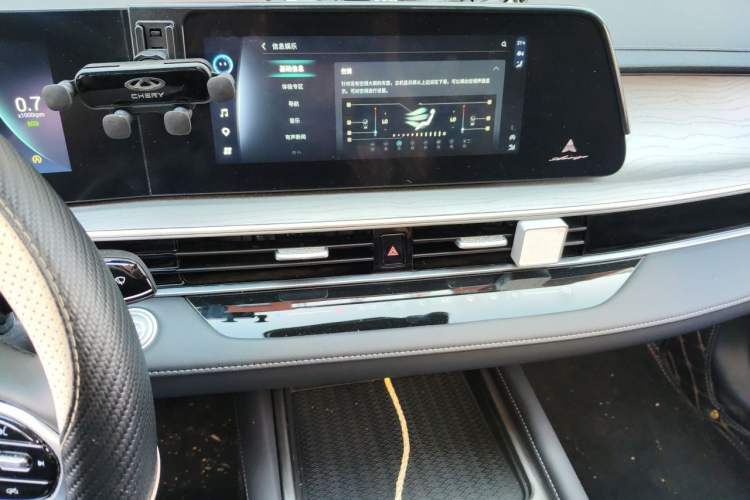 Used Chery Arrizo 8 2022 1.6T DCT Elite Audio And AC Panel