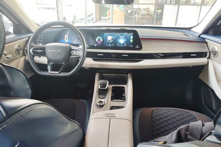 Used Chery Arrizo 8 2022 1.6T DCT Ya Center Console