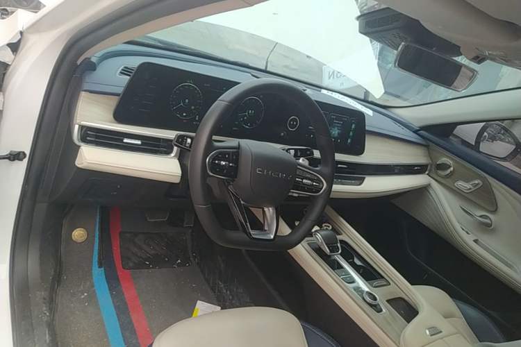 Used Chery Arrizo 8 2022 1.6T DCT Zhen Center Console