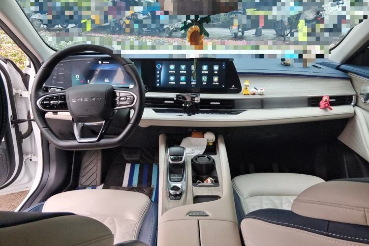 Used Chery Arrizo 8 2022 1.6T DCT Ya Center Console