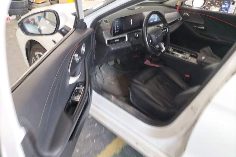 Used Chery Arrizo 8 2022 1.6T DCT Elite Driver Seat