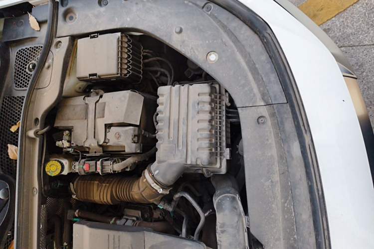 Used Chery Arrizo 8 2022 1.6T DCT Elite Engine Bay Left