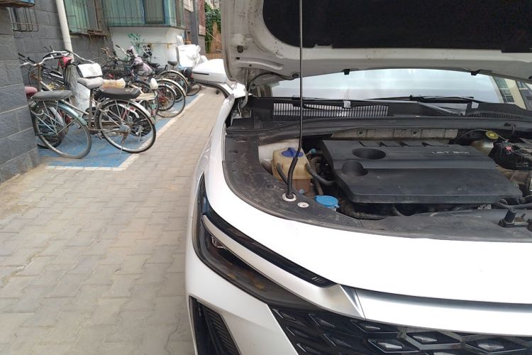 Used Chery Arrizo 8 2022 1.6T DCT Zhen Engine Bay Right