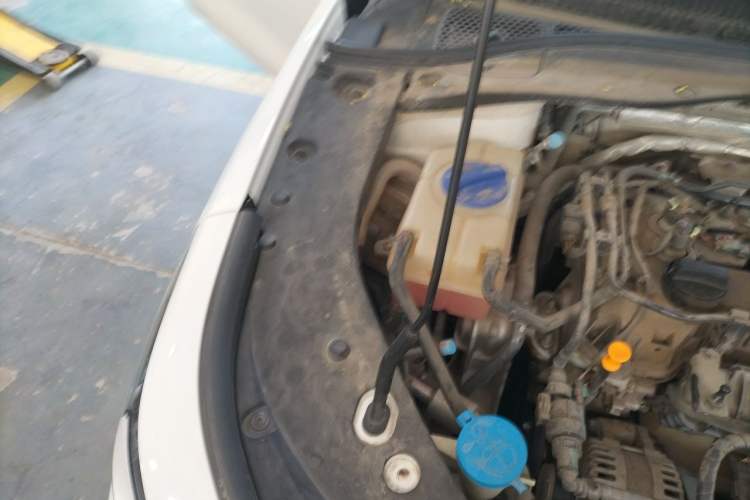 Used Chery Arrizo 8 2022 1.6T DCT Elite Engine Bay Right