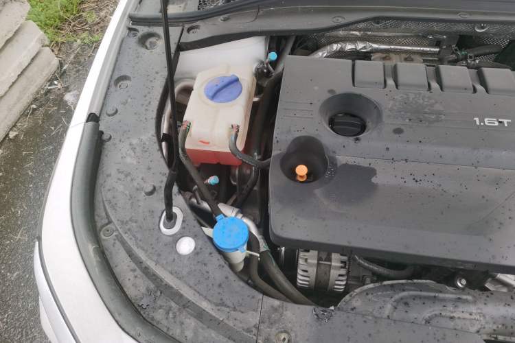 Used Chery Arrizo 8 2022 1.6T DCT Elite Engine Bay Right