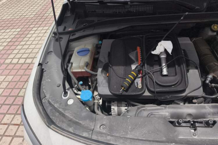 Used Chery Arrizo 8 2022 1.6T DCT Elite Engine Bay Right