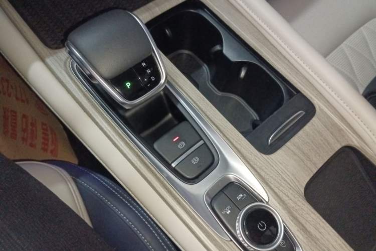Used Chery Arrizo 8 2022 1.6T DCT Ya Gear Lever