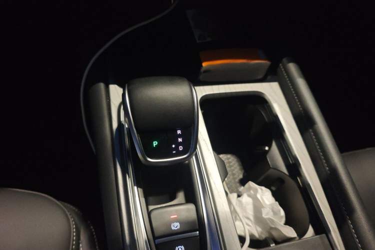 Used Chery Arrizo 8 2022 1.6T DCT Ya Gear Lever