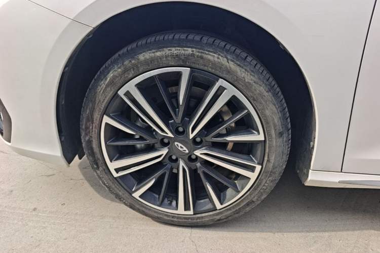 Used Chery Arrizo 8 2022 1.6T DCT Elite Left Front Wheel Hub
