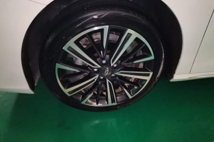 Used Chery Arrizo 8 2022 1.6T DCT Elite Left Front Wheel Hub