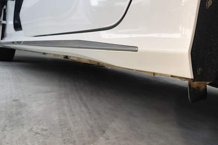 Used Chery Arrizo 8 2022 1.6T DCT Ya Left Side Sill