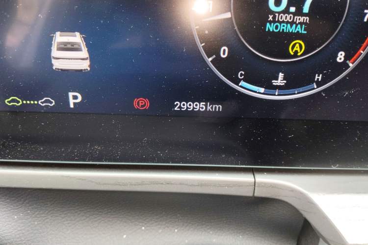 Used Chery Arrizo 8 2022 1.6T DCT Elite Odometer Close Up