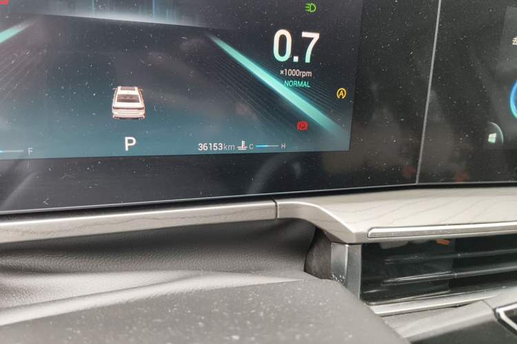 Used Chery Arrizo 8 2022 1.6T DCT Standard Odometer Close Up