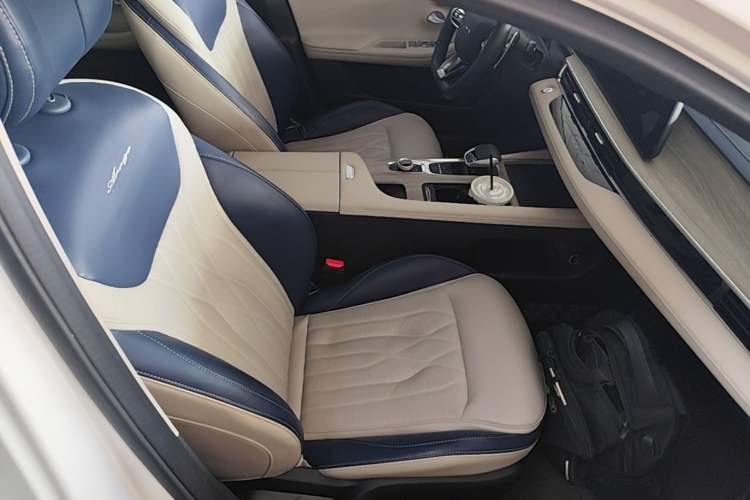 Used Chery Arrizo 8 2022 1.6T DCT Ya Right Front Seat
