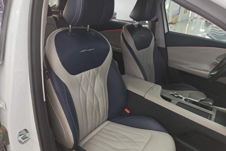 Used Chery Arrizo 8 2022 1.6T DCT Elite Right Front Seat