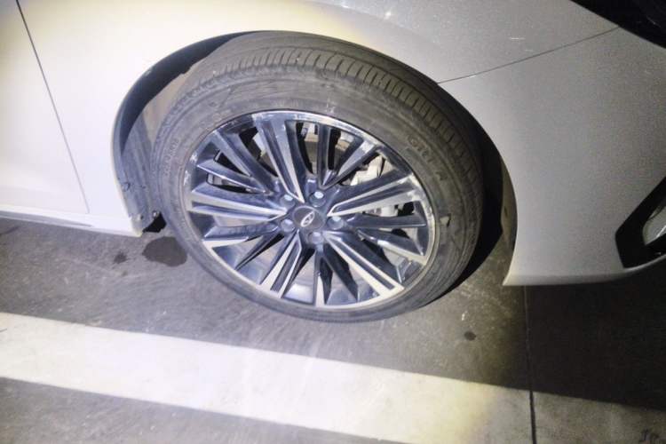 Used Chery Arrizo 8 2022 1.6T DCT Ya Right Front Wheel Hub