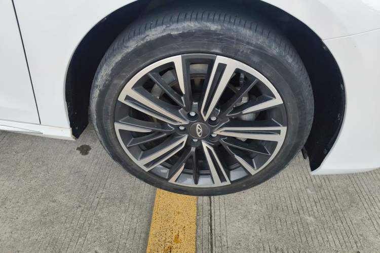 Used Chery Arrizo 8 2022 1.6T DCT Ya Right Front Wheel Hub