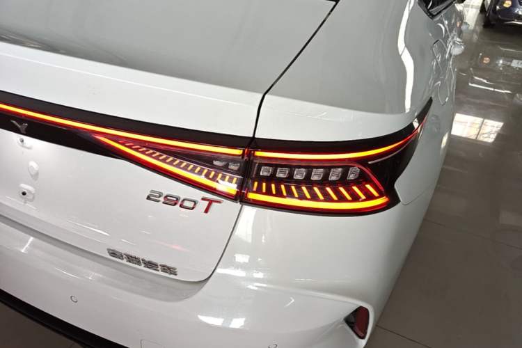 Used Chery Arrizo 8 2022 1.6T DCT Elite Right Rear Taillight