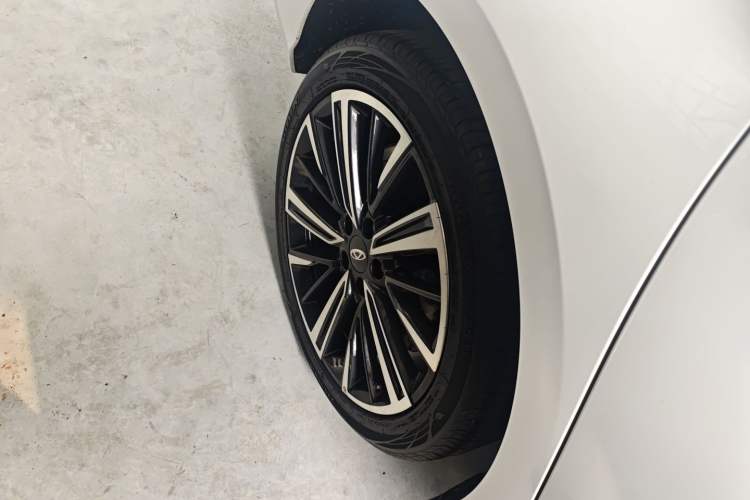 Used Chery Arrizo 8 2022 1.6T DCT Ya Right Rear Wheel Hub