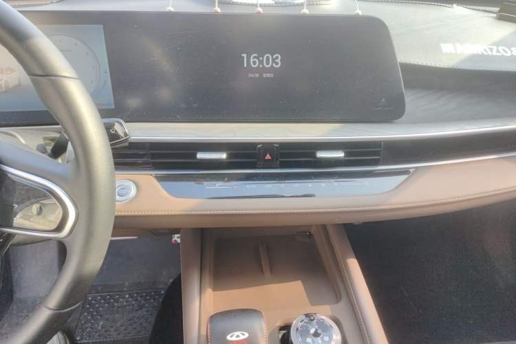 Used Chery Arrizo 8 2023 High-Performance Edition 2.0T DCT Powerfully Equipped Audio And AC Panel