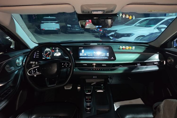 Used Chery Arrizo 8 2023 High-Performance Edition 2.0T DCT Powerfully Equipped Center Console