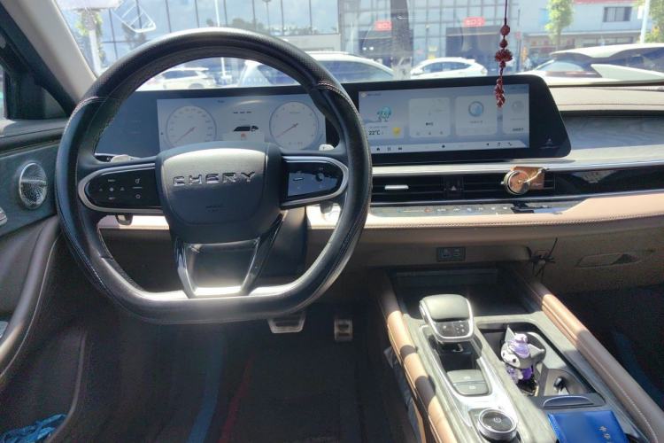 Used Chery Arrizo 8 2023 High-Performance Edition 2.0T DCT Powerfully Equipped Center Console