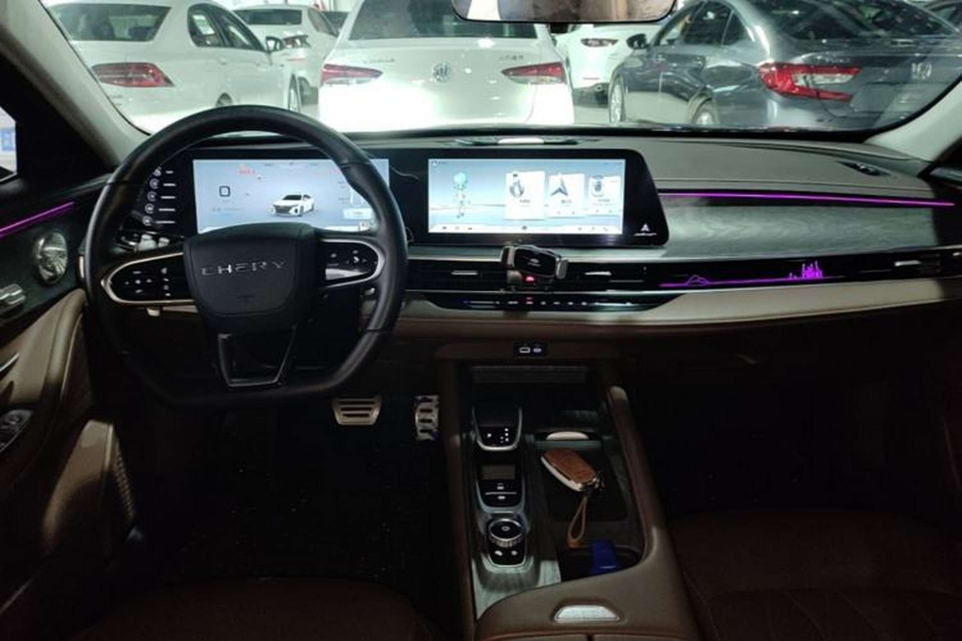 Used Chery Arrizo 8 2023 High-Performance Edition 2.0T DCT Powerfully Equipped Center Console